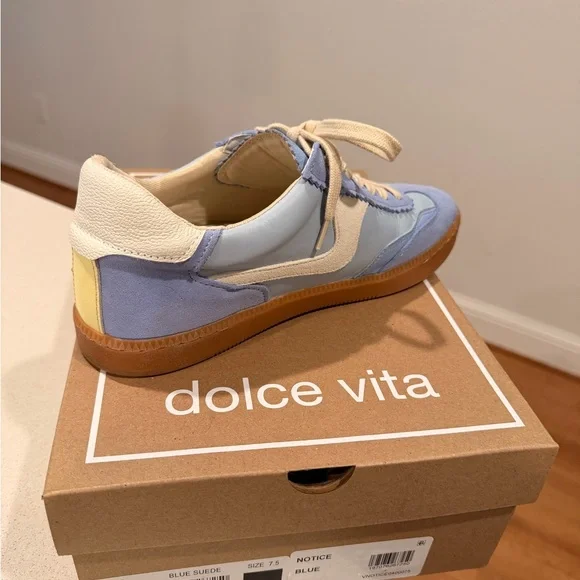 DOLCE VITA BLUE NOTICE SNEAKERS SIZE 7.5 - Picture 5 of 5